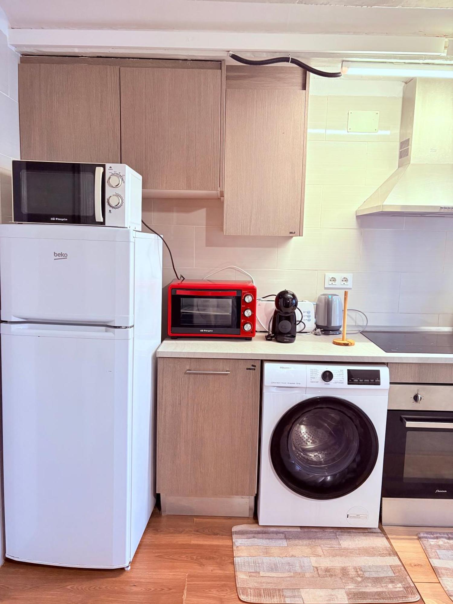 Stunning Flat For 6 People 3 Blocks From The Beach Plus Welcome Breakfast برشلونة المظهر الخارجي الصورة