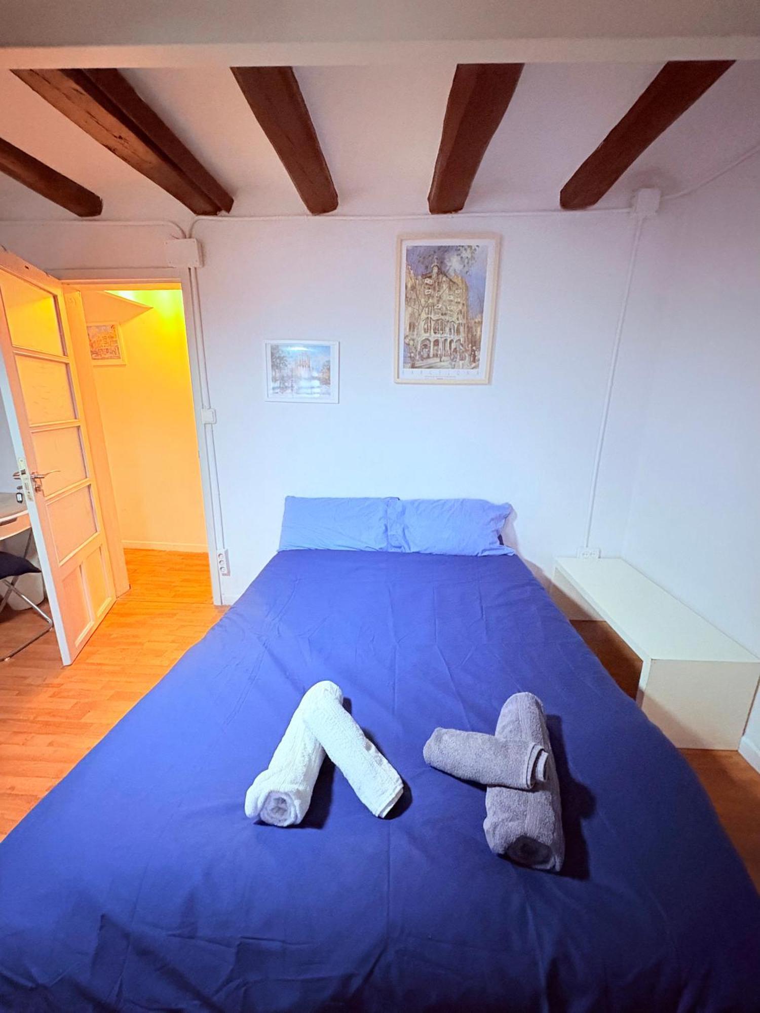 Stunning Flat For 6 People 3 Blocks From The Beach Plus Welcome Breakfast برشلونة المظهر الخارجي الصورة