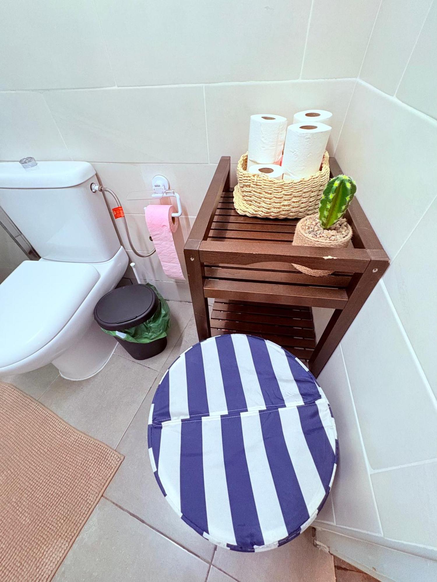 Stunning Flat For 6 People 3 Blocks From The Beach Plus Welcome Breakfast برشلونة المظهر الخارجي الصورة